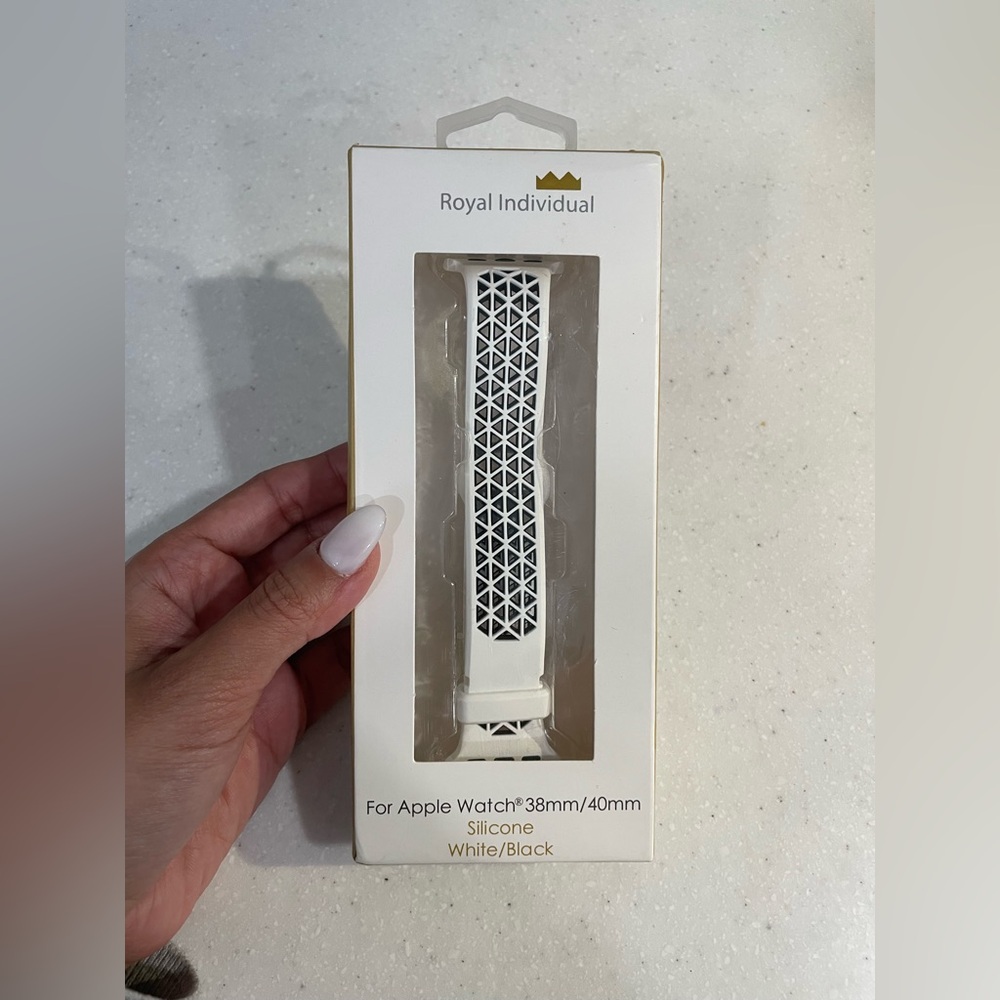 Apple Watch Sport Silicone Band 38mm 40mm White Black Geometric Pattern NWT